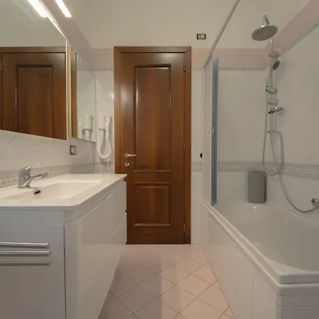 Appartamento Indipendente In Villa A Casalpusterlengo Casalpusterlengo