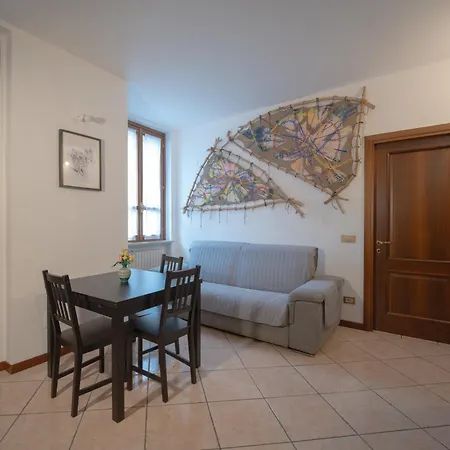 Appartamento Indipendente In Villa A Casalpusterlengo * Casalpusterlengo
