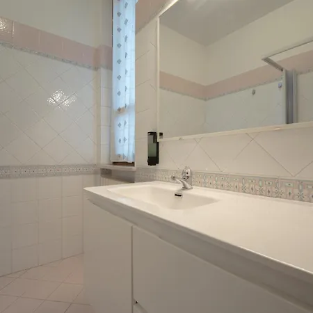 Appartamento Indipendente In Villa A Casalpusterlengo Casalpusterlengo